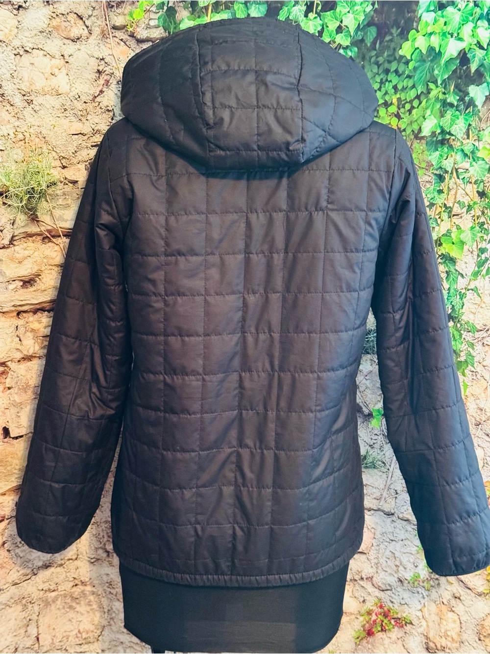 Columbia Women's Black Quilted Hooded Mid Weight Fall & Spring Jacket - Picture 3 of 4